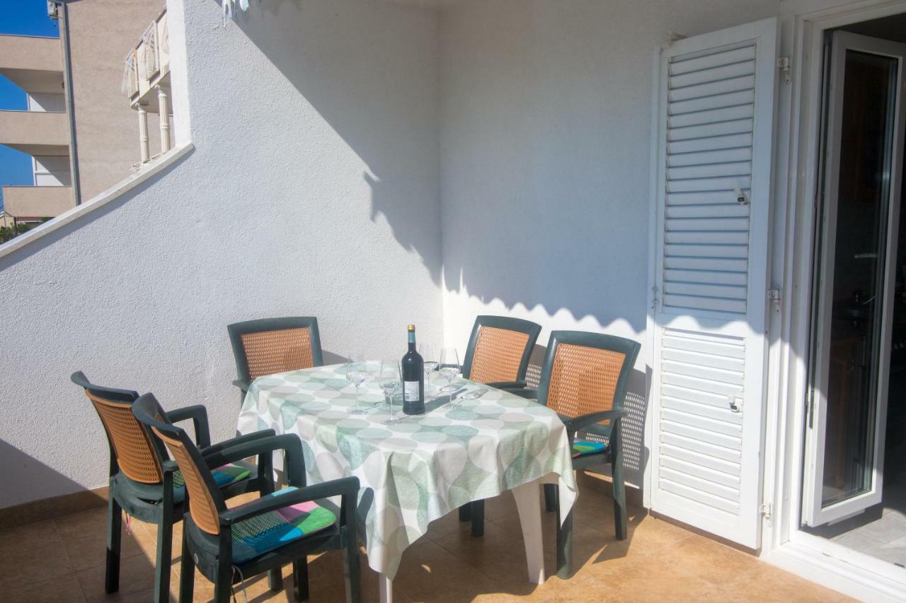 Apartments Vinka Trogir Exteriör bild